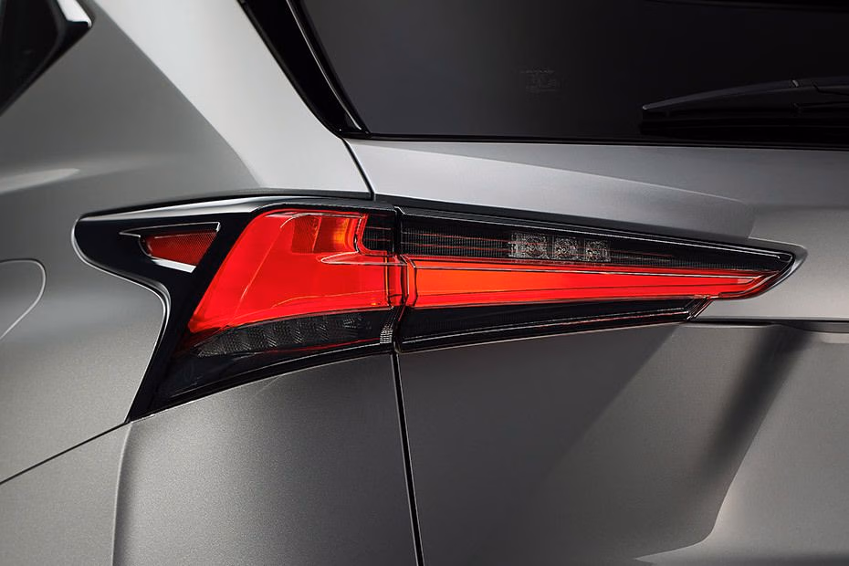 lexus-nx-tail-light-685241